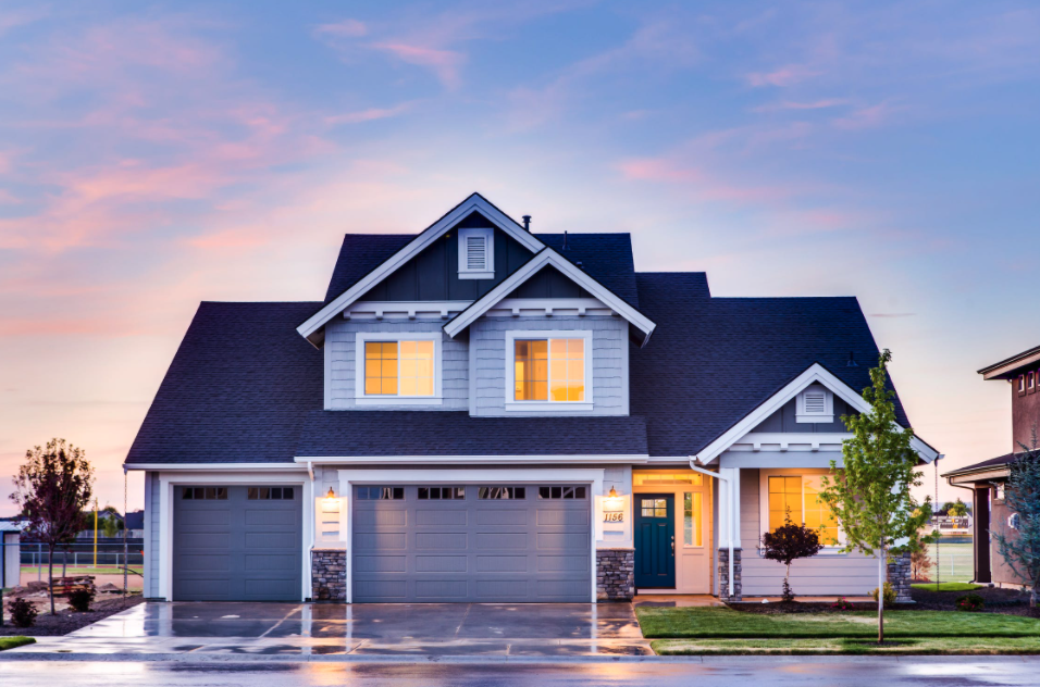 Should I Use a REALTOR® to Sell My House?